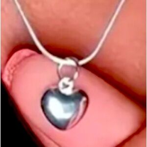 Sterling Silver Delicate Heart Pendant Necklace. Marked 925 length 17”